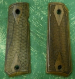 Obrázek pro Dřevěné pažbičky na Colt 1911 A1