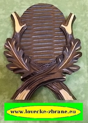 Obrázek pro Dřevěný štítek-podložka pod snčí trofej na seřízlou lebku 15x20 cm